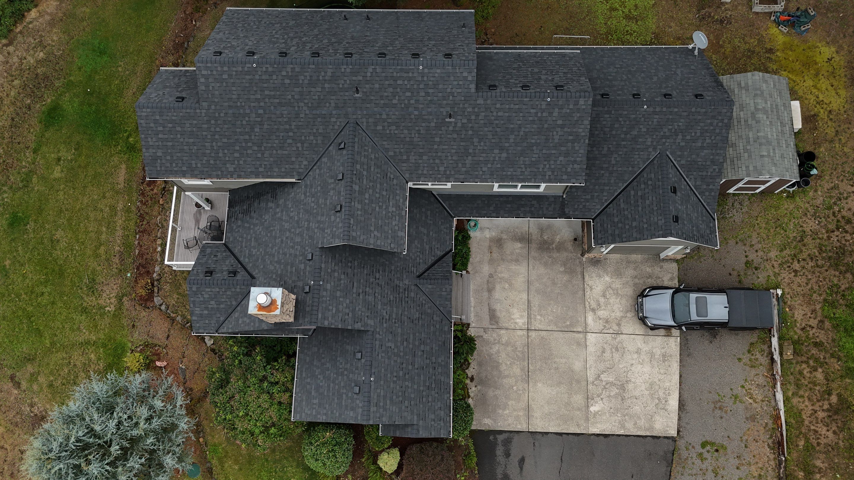 Onyx Black | Roof Replacement in Battle Ground, WA 98604 by Valiant Roofing, LLC
