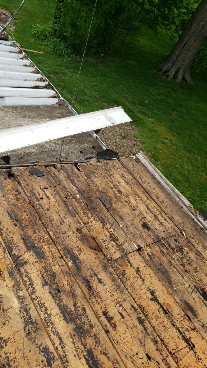 ATLAS PINNACLE COLOR: WEATHERED SHADOW DRIP EDGE: WHITE by Eagle Eye Roofing