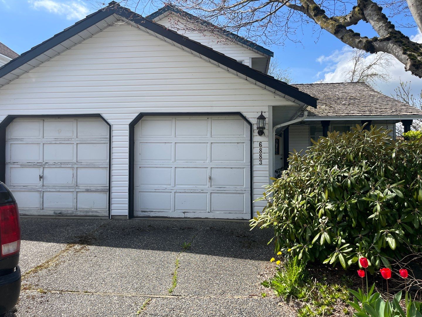 Residential Cedar ReRoofing Installation using OC Oakridge shingles by Top Notch Roofing Inc