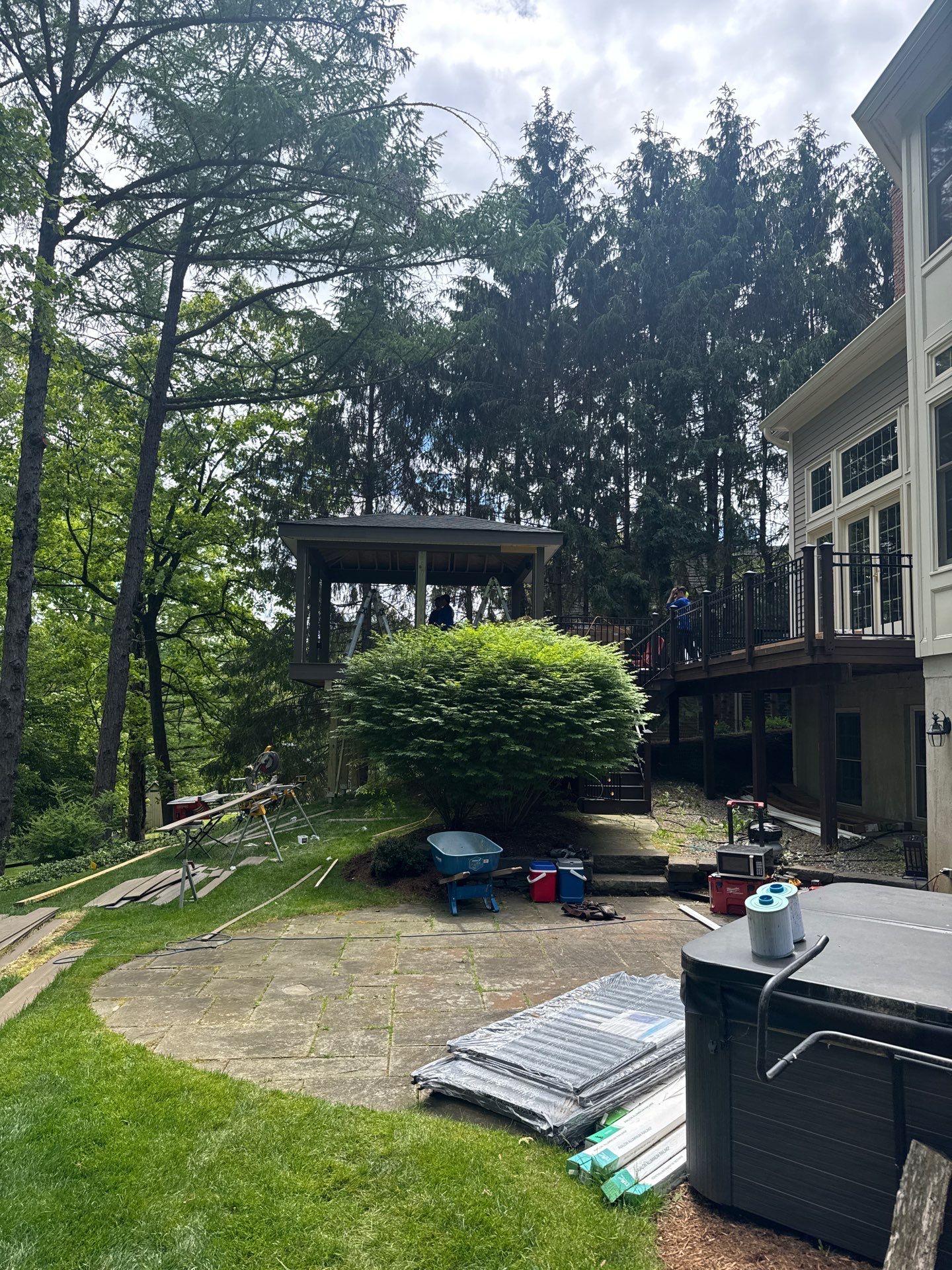 New Deck With a Screened In Porch In Mendham, New Jersey by deck guardian