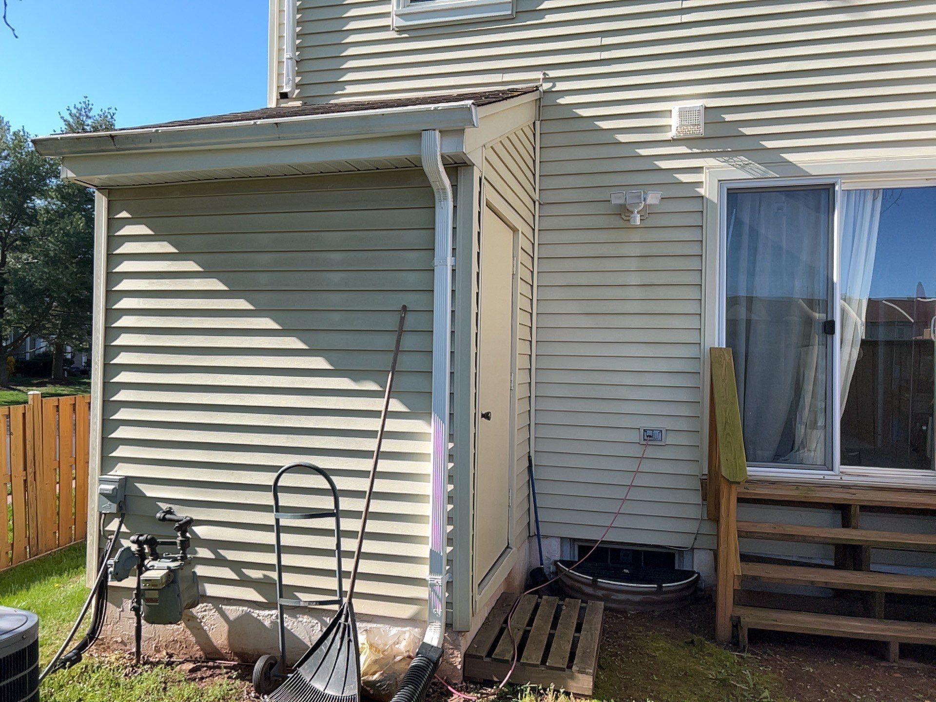 Centreville: CertainTeed Monogram Siding in Sandstone Beige by RM Banning, Inc.