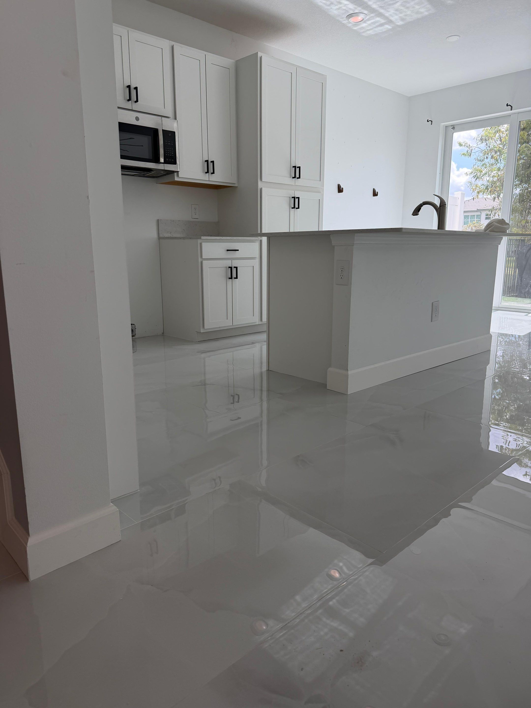 Floors and Baseboards - Wellington by Hevi Tile