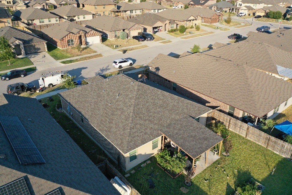 Killeen, TX - Roof installation and fence staining by DT Roofing - Seth Wells