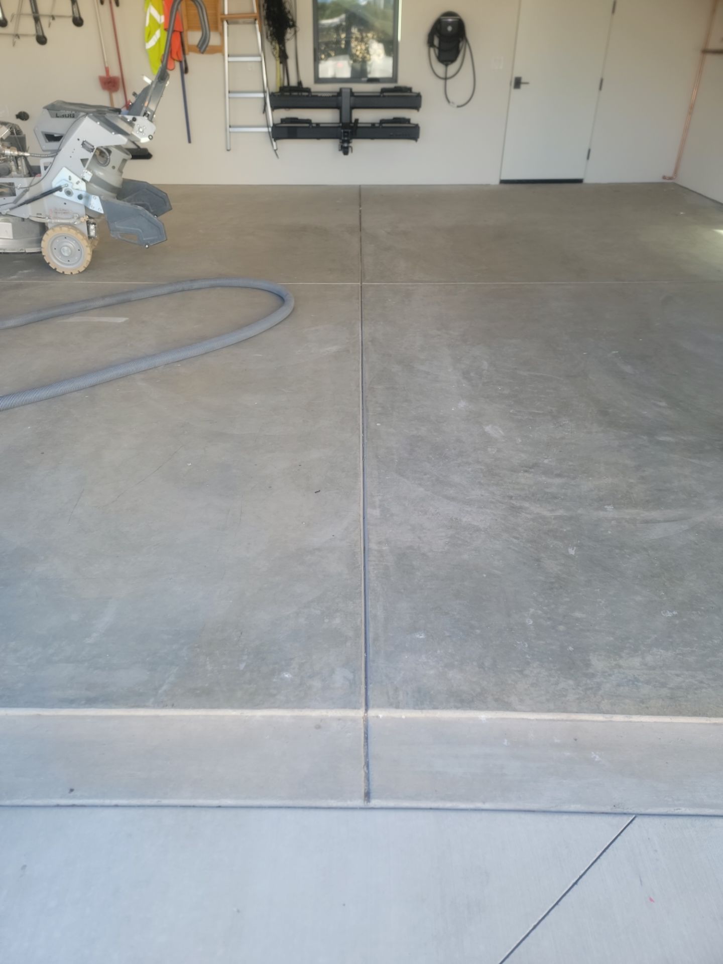 3 car garage, yes please by MGP Coatings