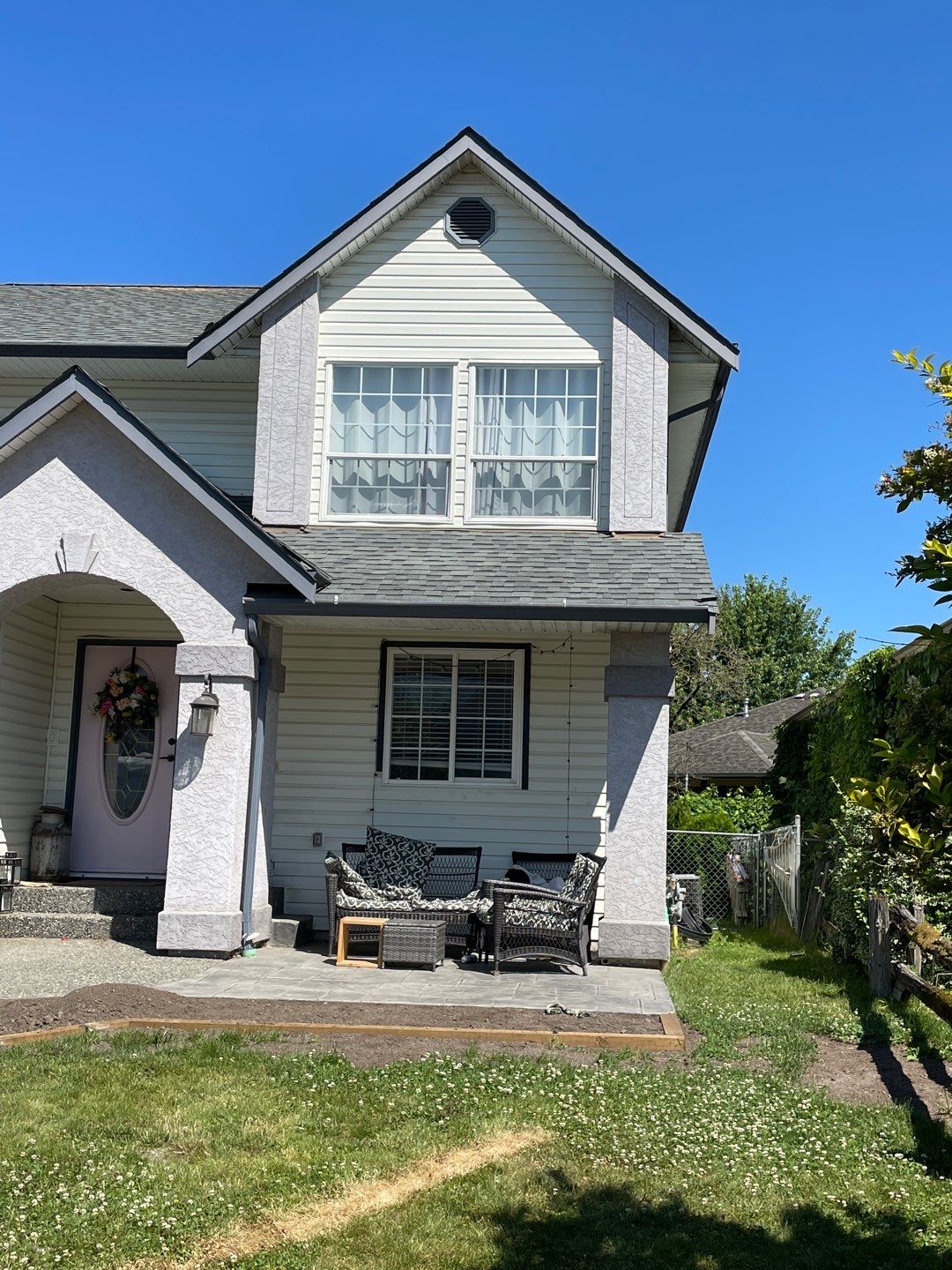 Residential ReRoofing Installation using OC Oakridge shingles by Top Notch Roofing Inc