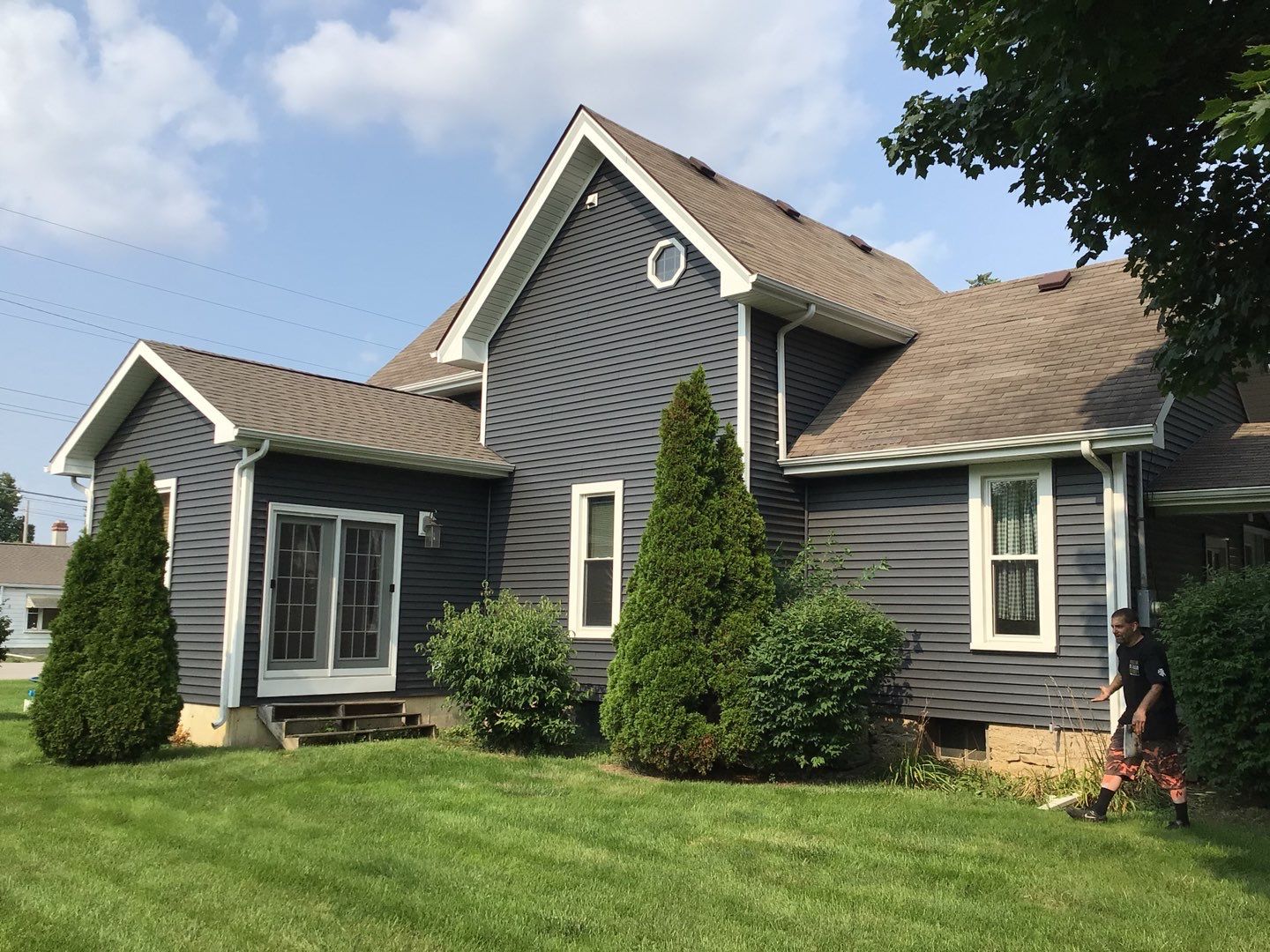 Residential Roofing Installation using Vic West Nothridge Slate by 4Ever Metal Roofing