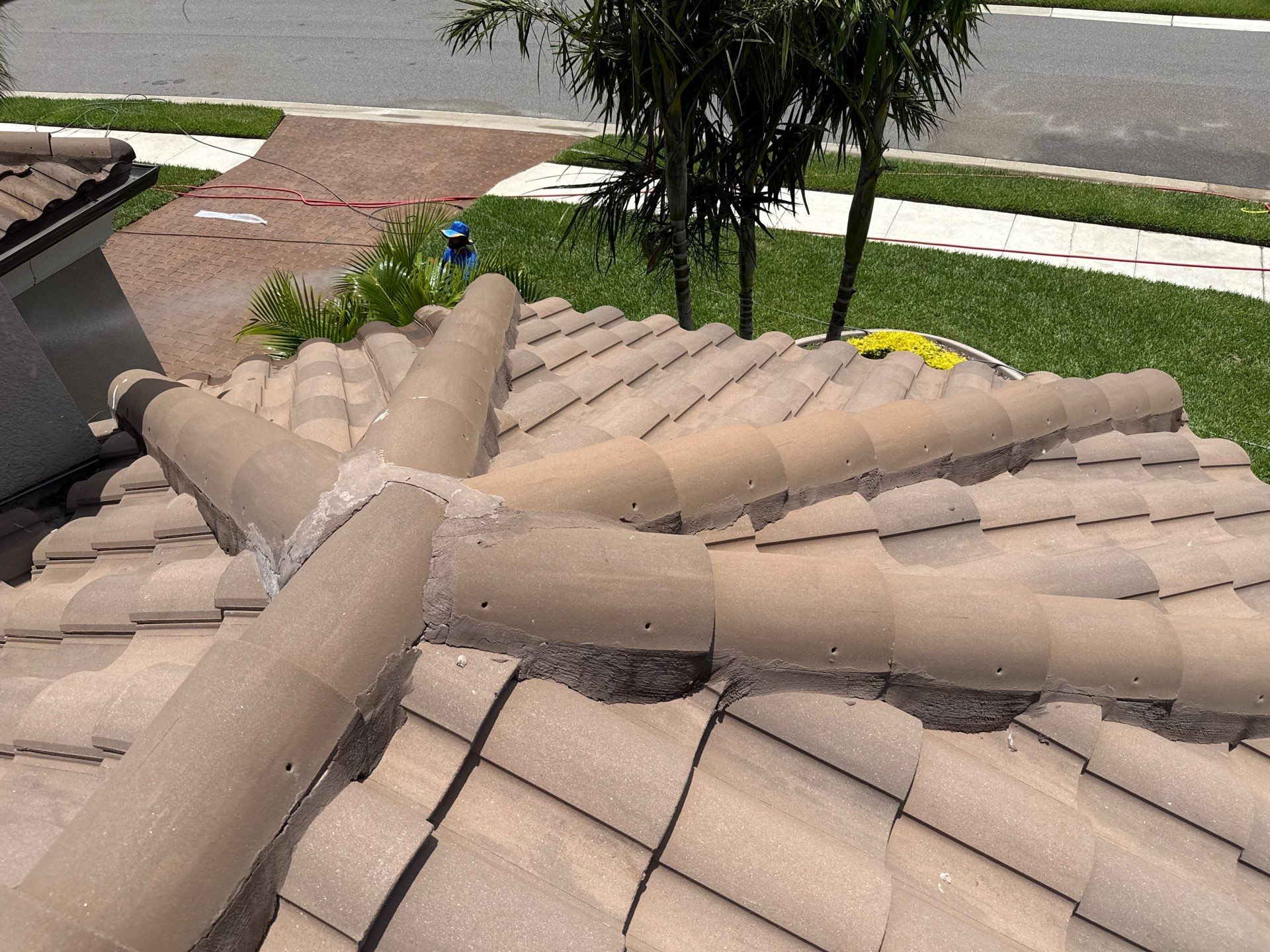 Neighboring Tile Roof Cleaning with Gutter Runoff Control – Palmetto, FL by Sunshine AquaWash