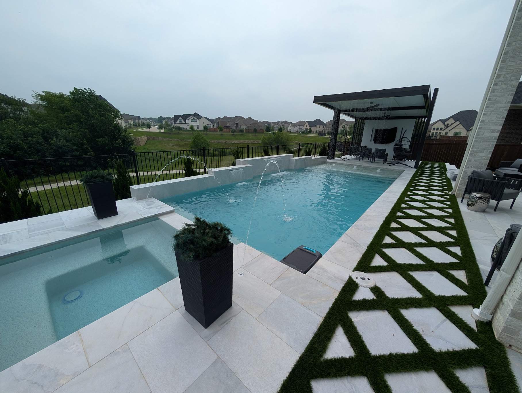 Large Pool and Spa with Rain Descent by Pinnacle Pools and Spas - DFW