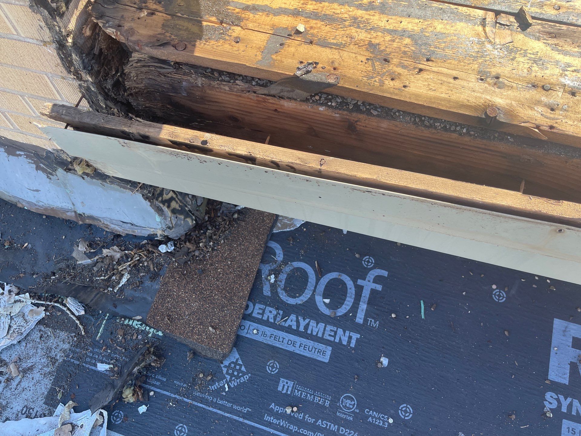 Bros Roofing featured photo.