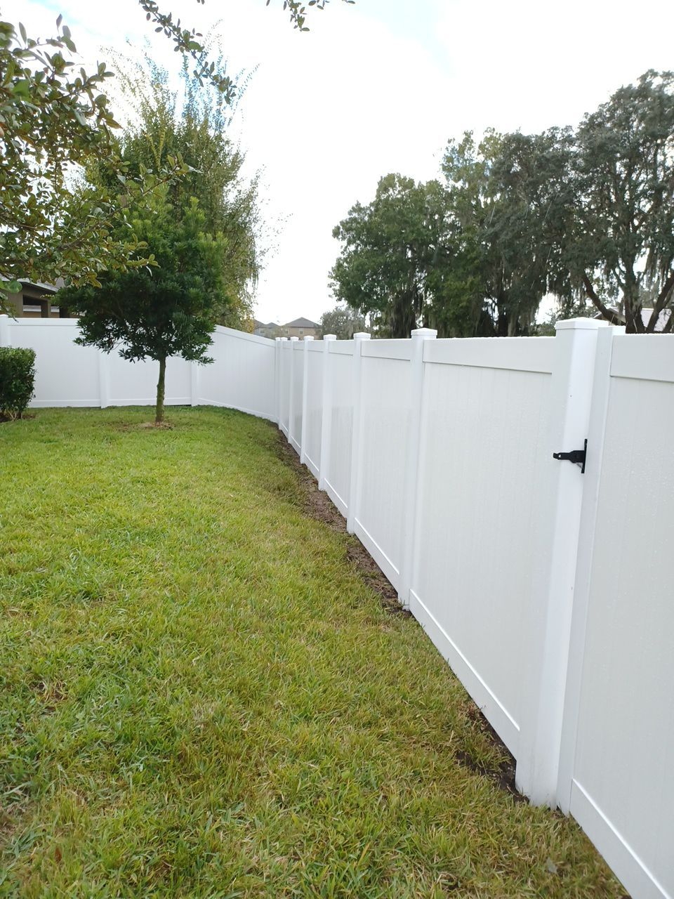 Riverview, FL 6 ft. White Vinyl Privacy Fence  by Asap fence and gates, LLC