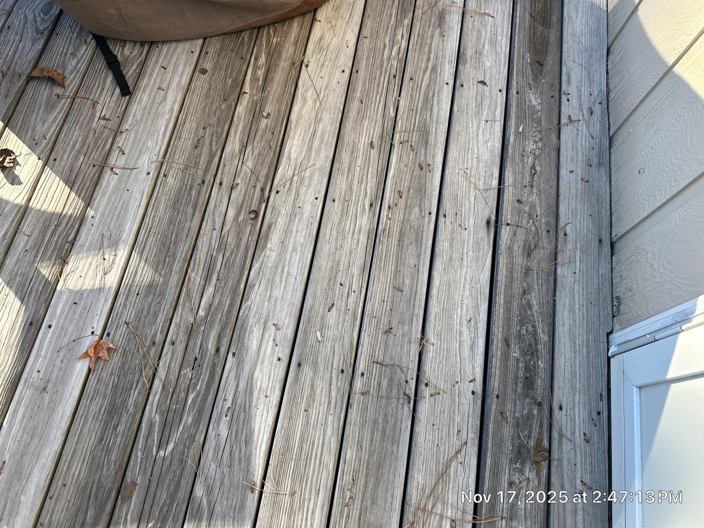 Wood Deck using Wood Sealant by DuraSeal