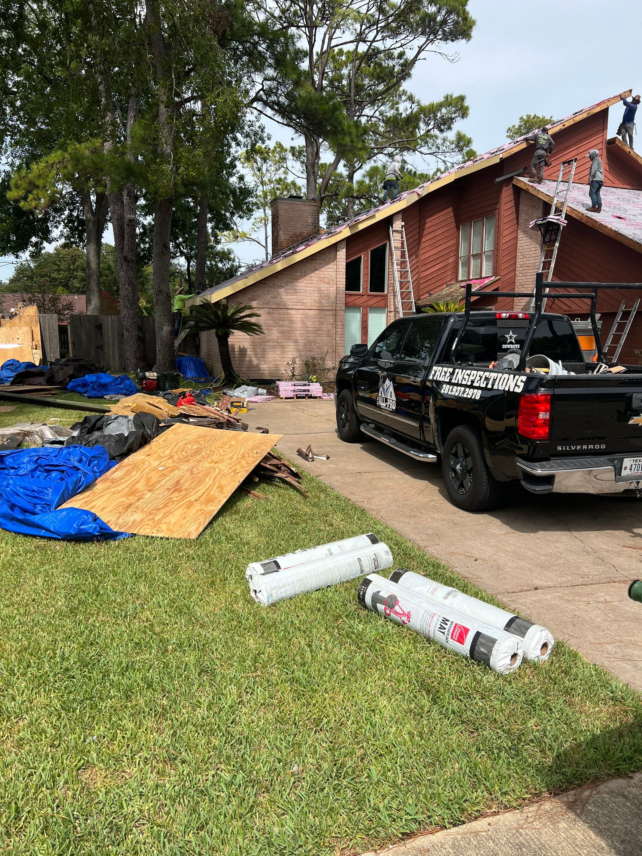 Residential Roofing Installation using Owen's Corning Duration (Lifetime) Shingles by Roof Repair Company