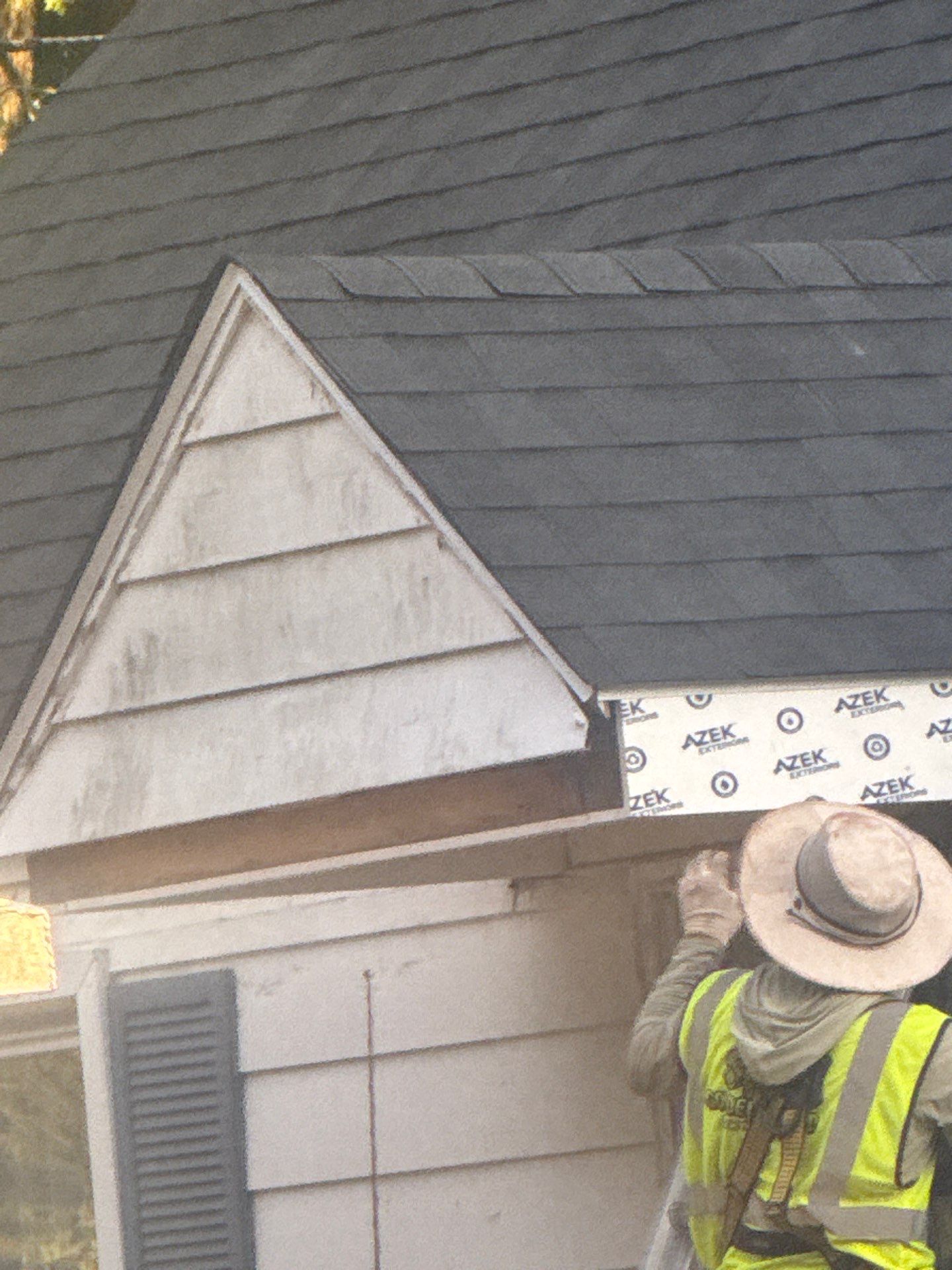 Atlas Pinnacle Pristine: Black Shadow in Wallingford by Golden Shield Roofing