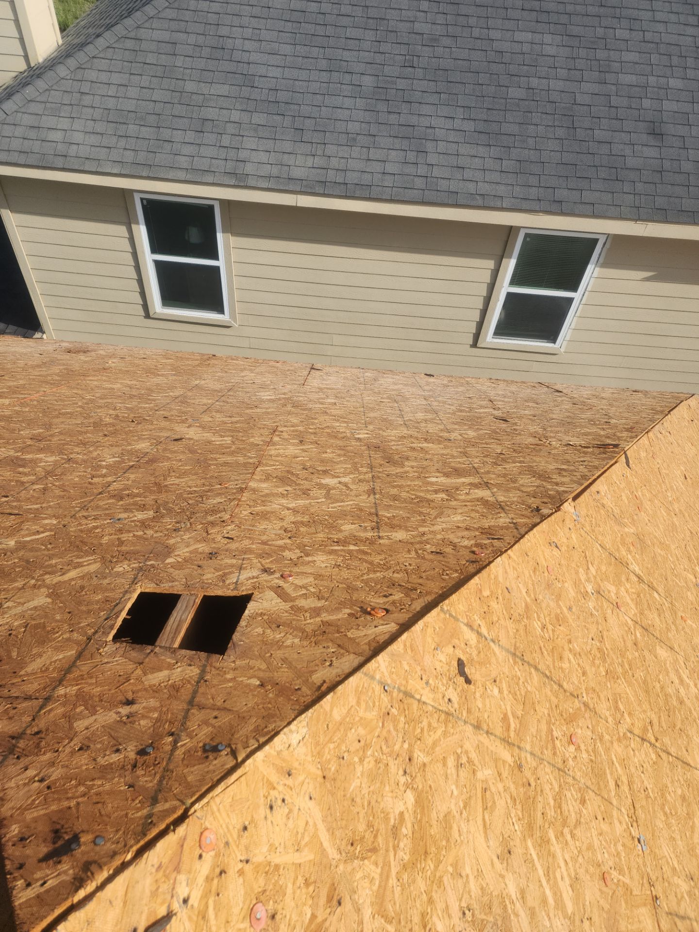 Residential Roofing Installation using Owen's Corning Duration (Lifetime) Shingles by Roof Repair Company