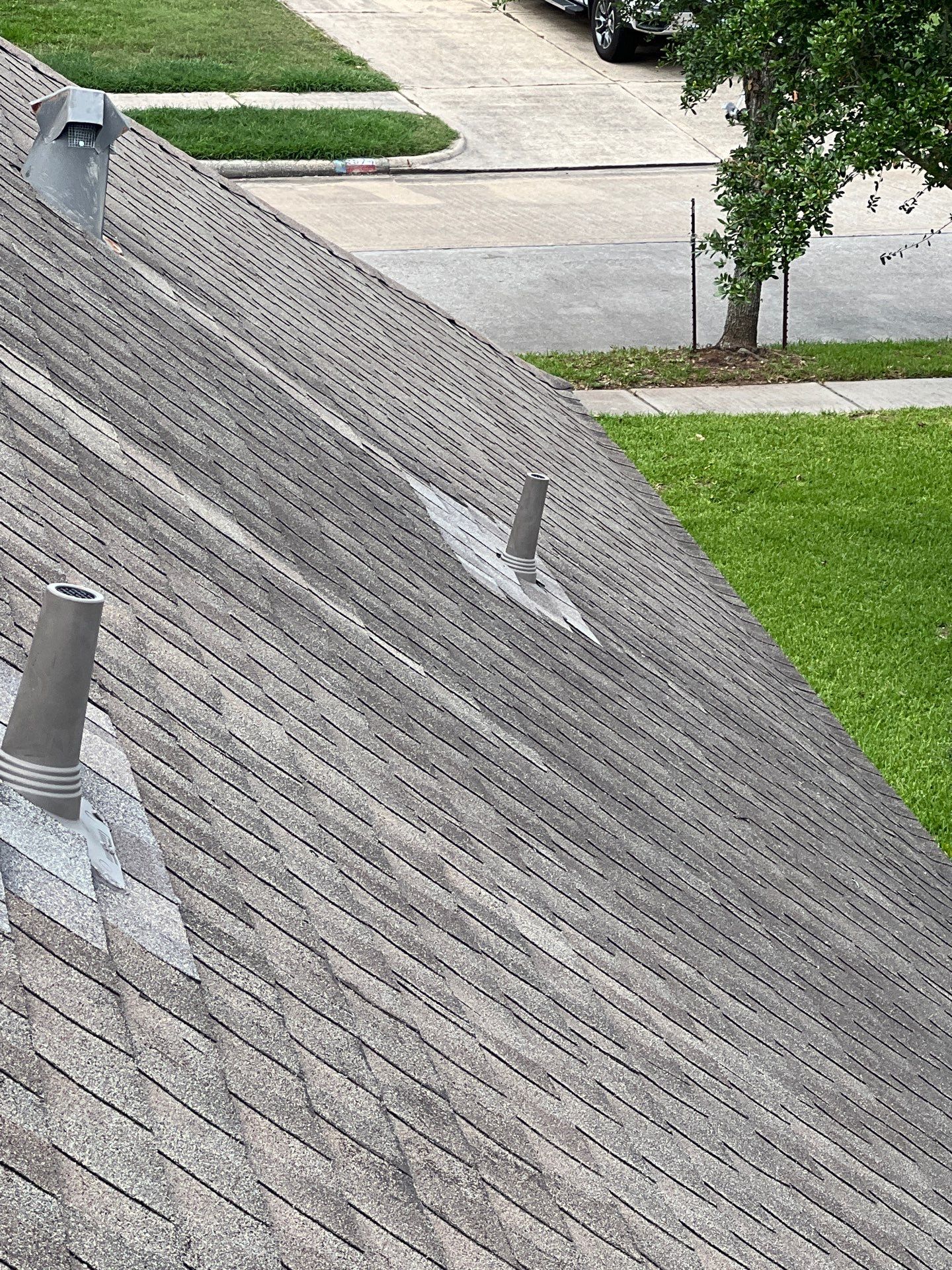 Hail Damage using Owen's Corning Duration (Lifetime) Shingles by Roof Repair Company