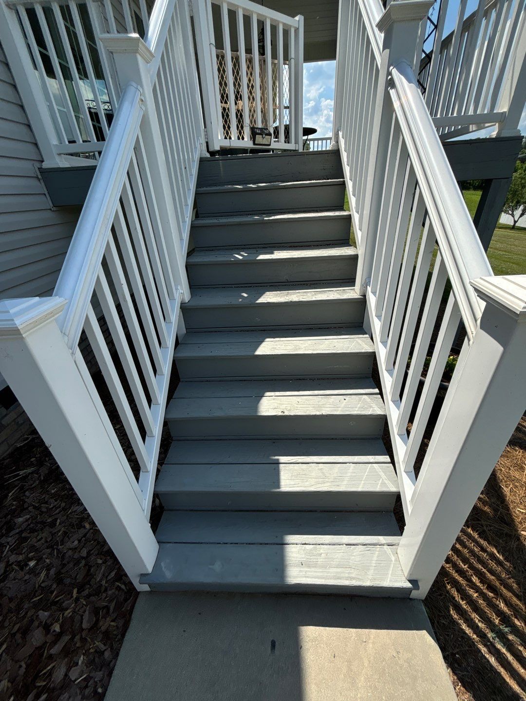 Coated Deck using AcryFin by DuraSeal
