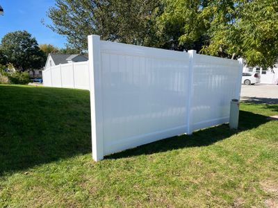White Vinyl Privacy Fence Installation in Grundy Center