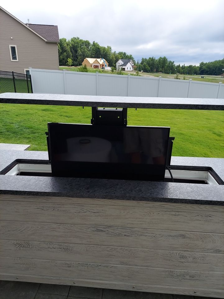Outdoor Living - Addition by Ivy Lea Construction