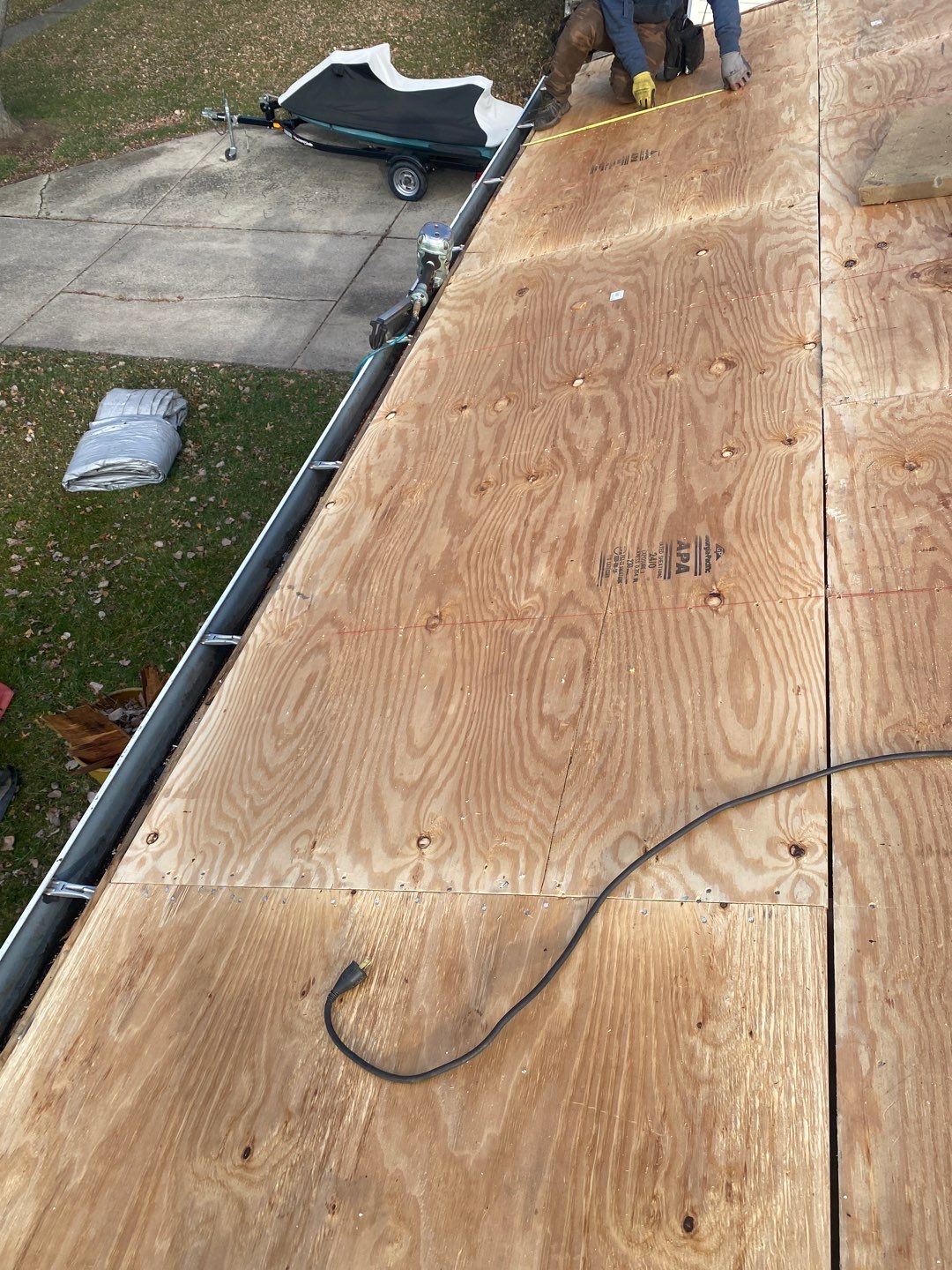 Residential Roofing Installation using Owens Corning Oakridge, Desert Tan by Absolute Roofing and Construction