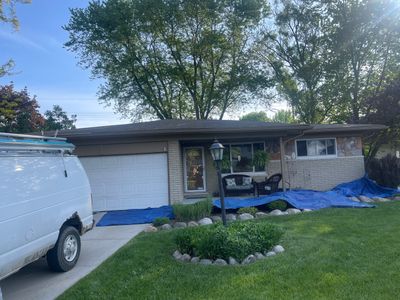 Residential Roofing Installation using IKO DYNASTY DRIFTSHAKE