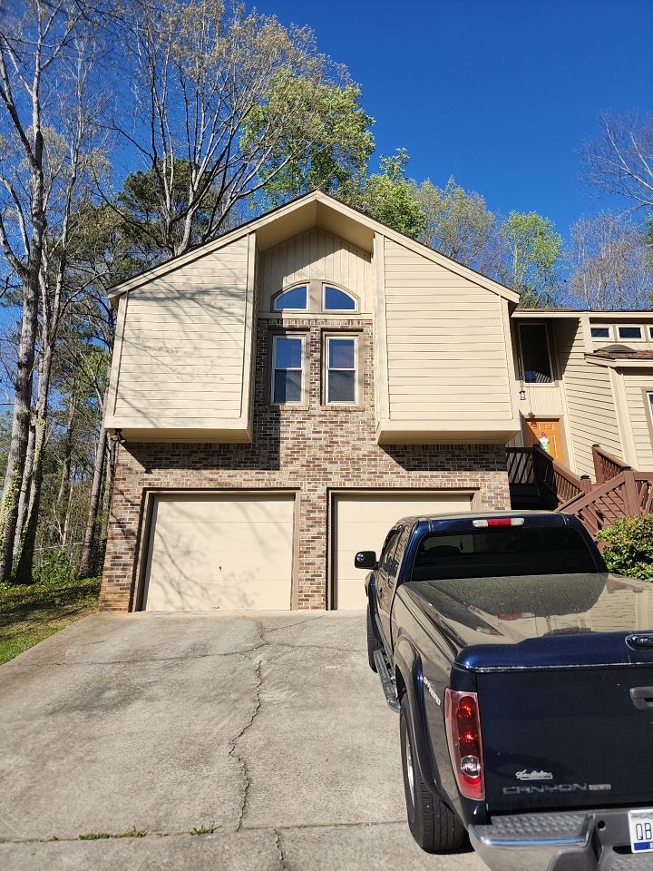 Exterior renovation using James Hardie Siding and Simonton Windows by Indigo State Roofing