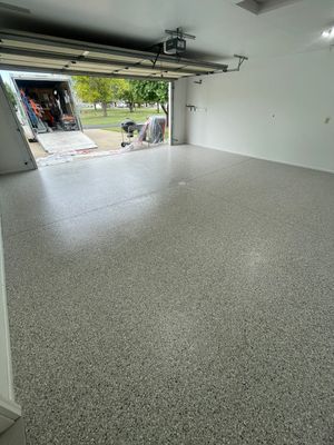 Coyote Flake Garage Floor Coating in Worthington, Minnesota