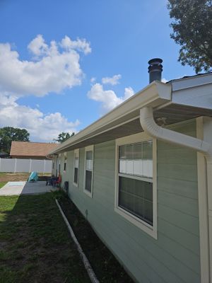 6-inch Cameo Gutters using K-Style Seamless Gutters in Saffner FL