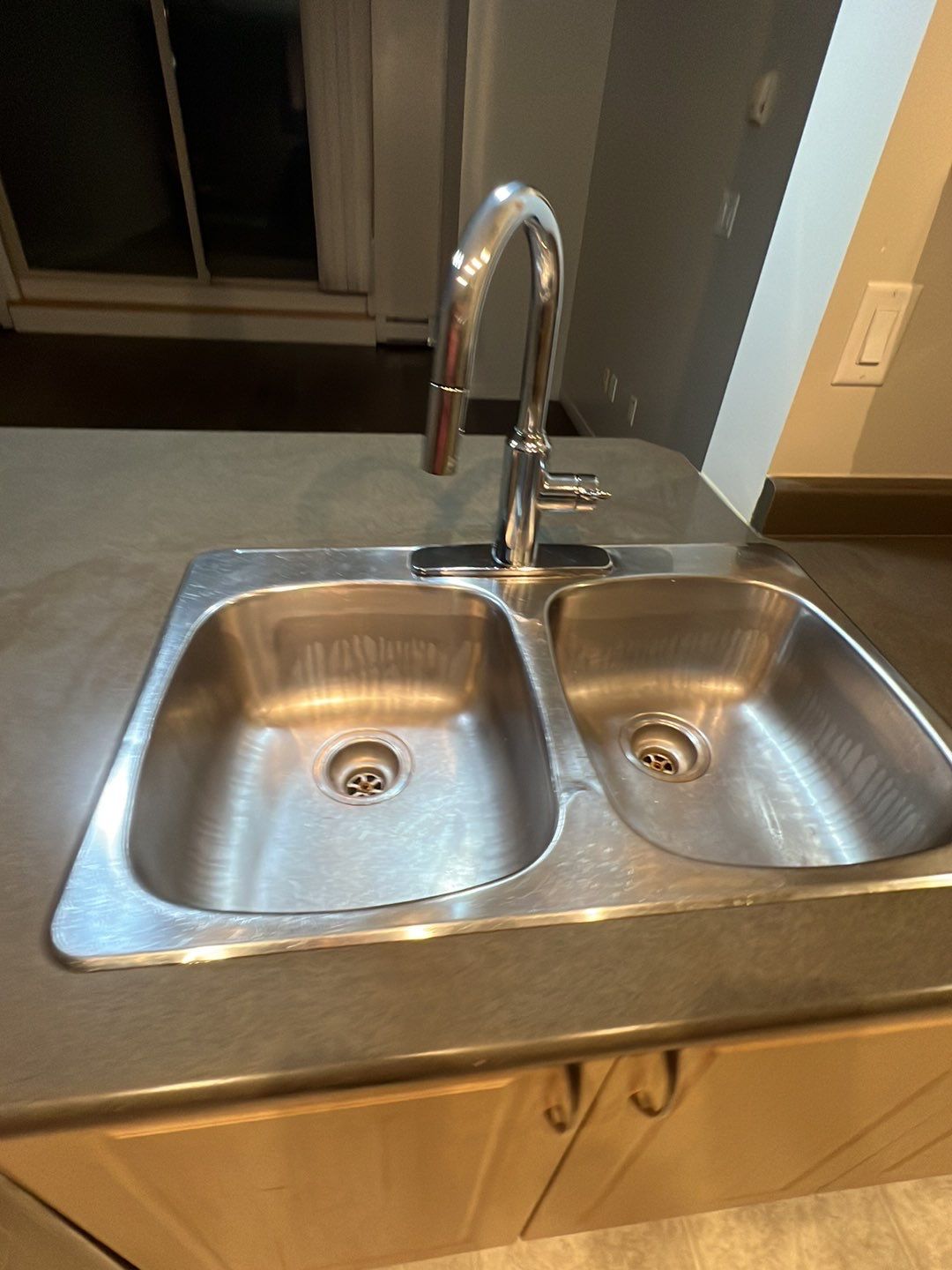 Moveout Clean - Very dirty by Tidyups Cleaning Service Inc
