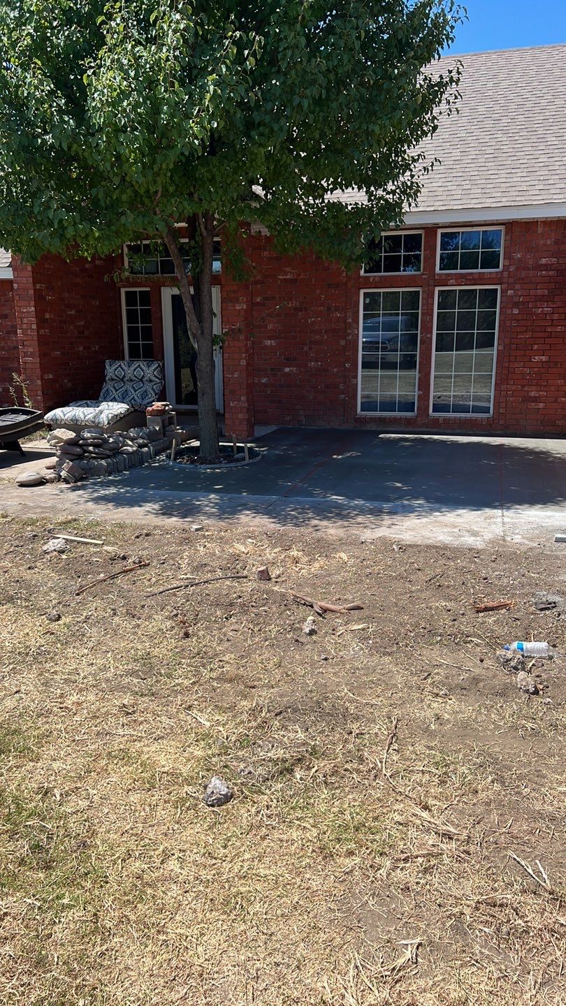 1000' Drive and Patio using Concrete by Clays Services Inc