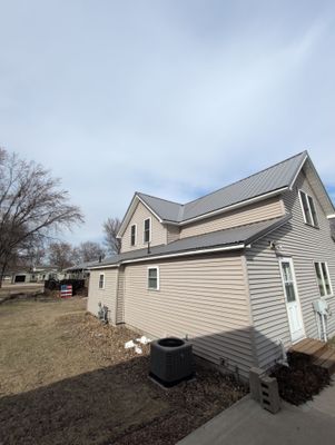 Metal roof install