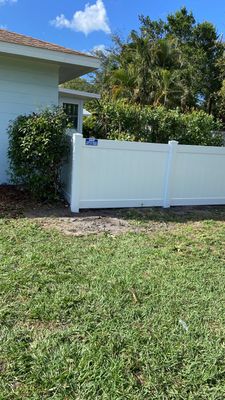 Bradenton, FL 4 ft. and 6 ft. Vinyl Privacy Fence
