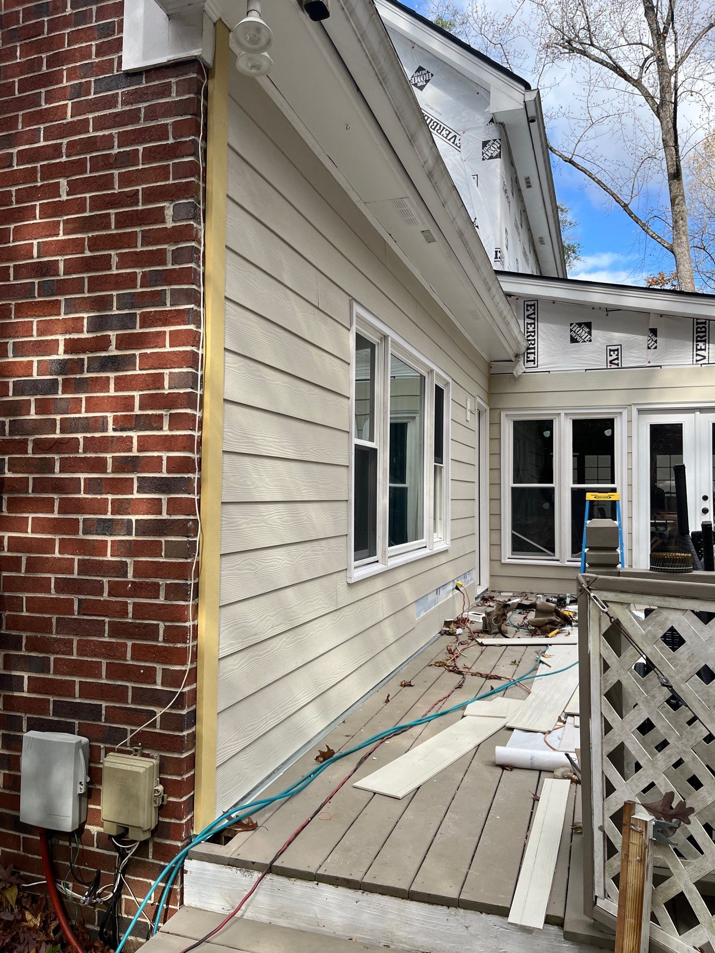53 Window Replacements with Master 2800 Series Vinyl Replacement Windows and James Hardie Siding Installation by Nelson Exteriors 