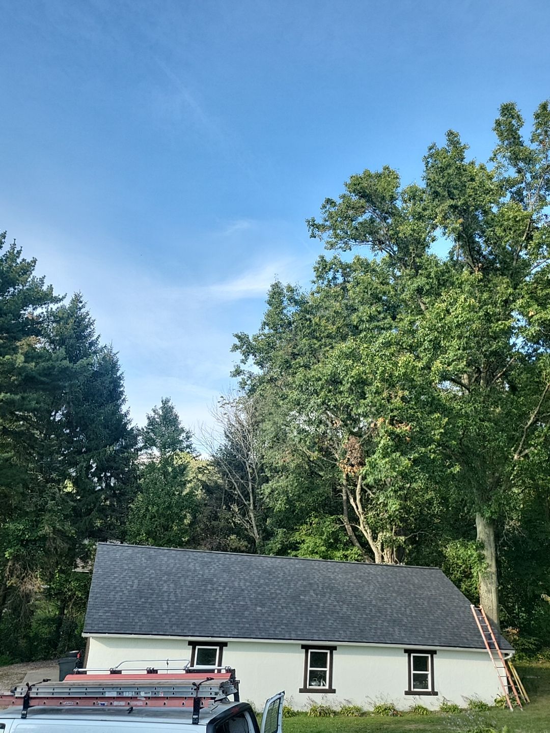 ATLAS PINNACLE COLOR: BLACK SHADOW by Eagle Eye Roofing