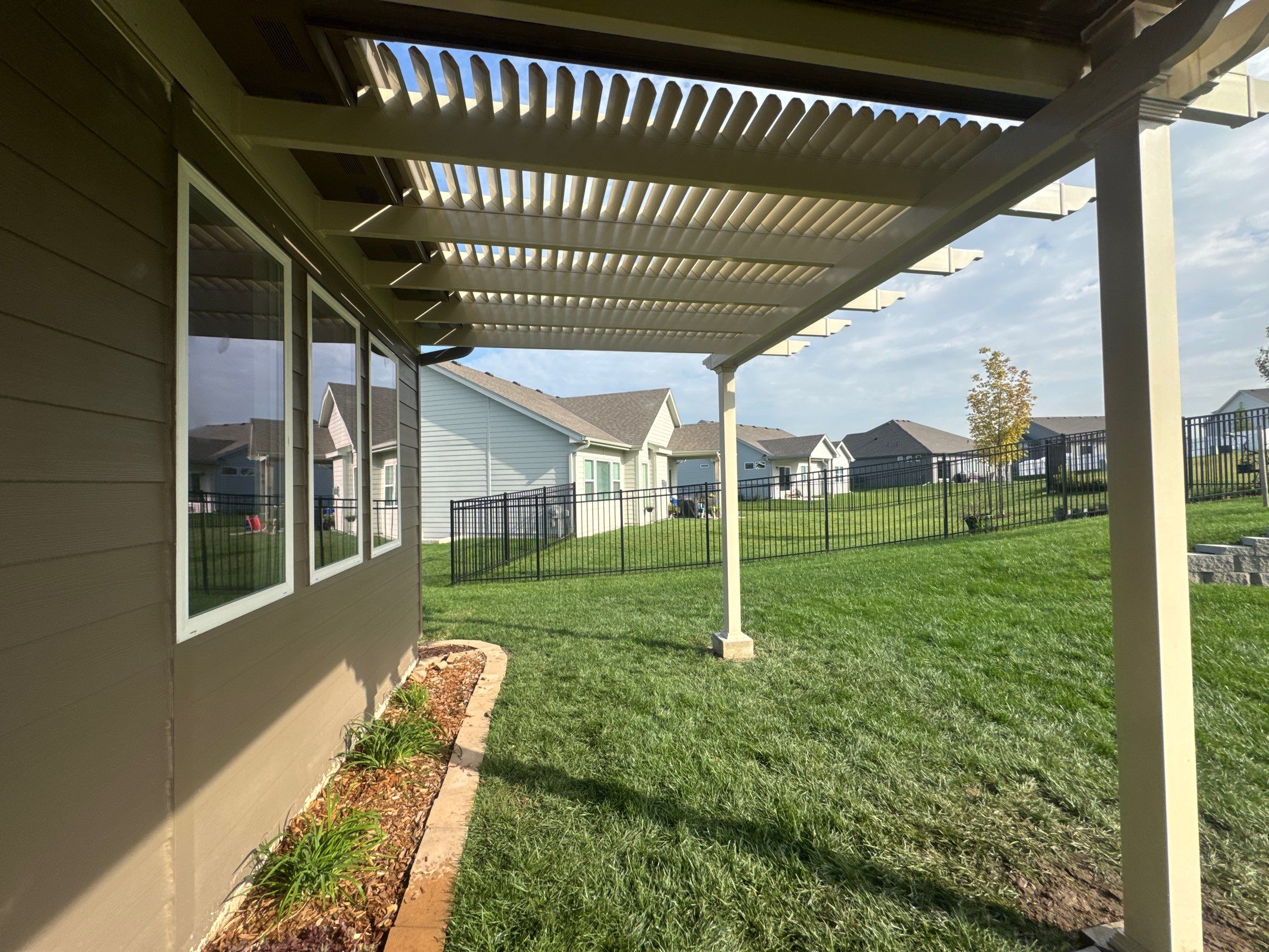 Double pergola by EAGLE EYE ENTERPRISES