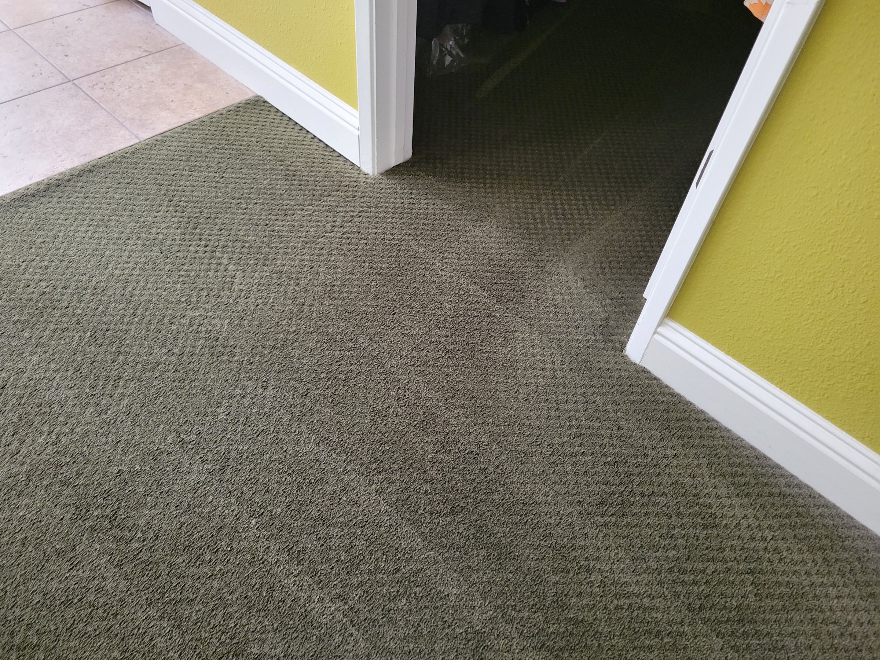 Stretch-out Bubble and Clean Carpet by Ardent Carpet Restore LLC