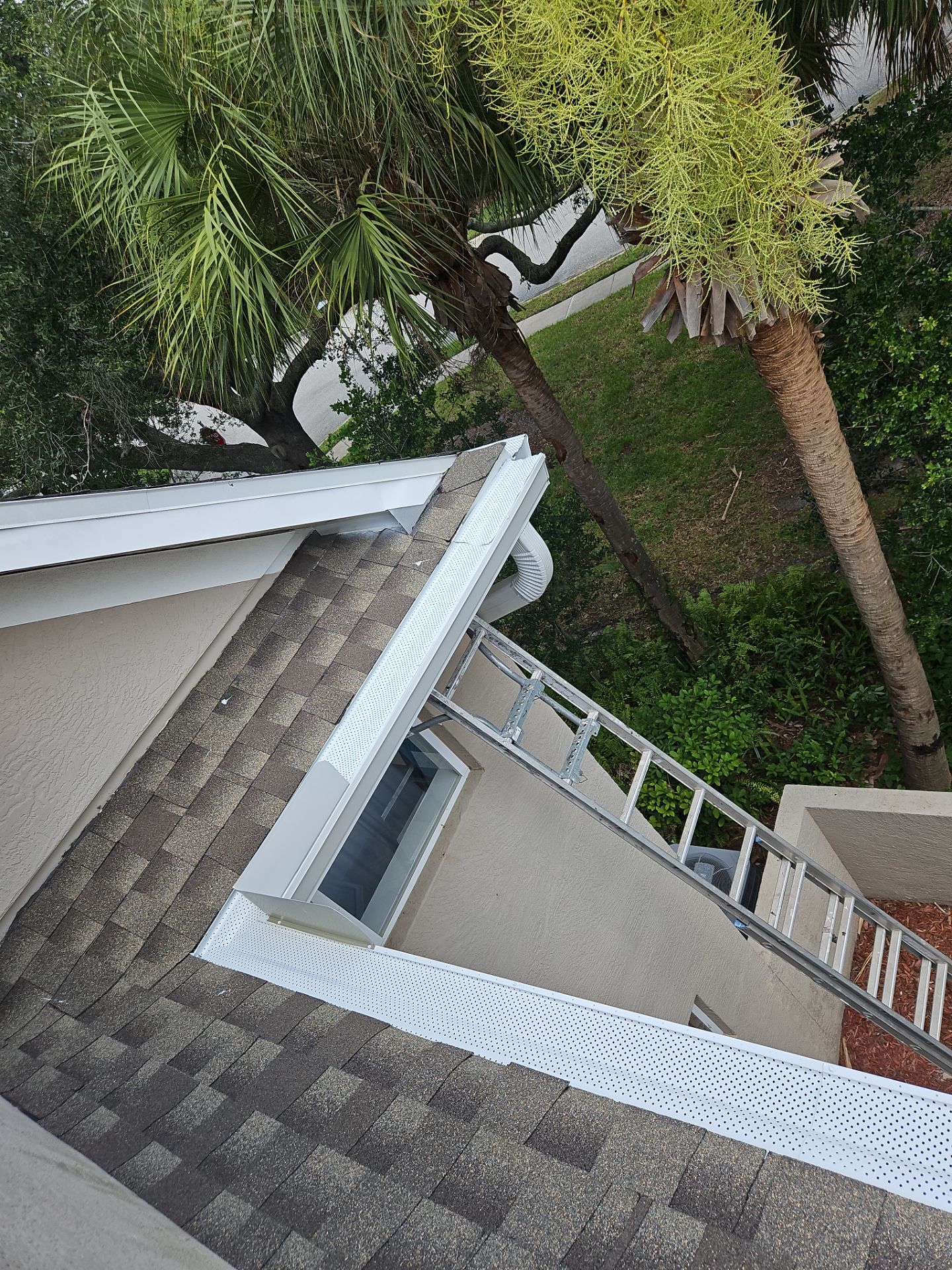 Gutter Cleaning Service and Gutter Guard in Fort Myers FL by Gutter Professors