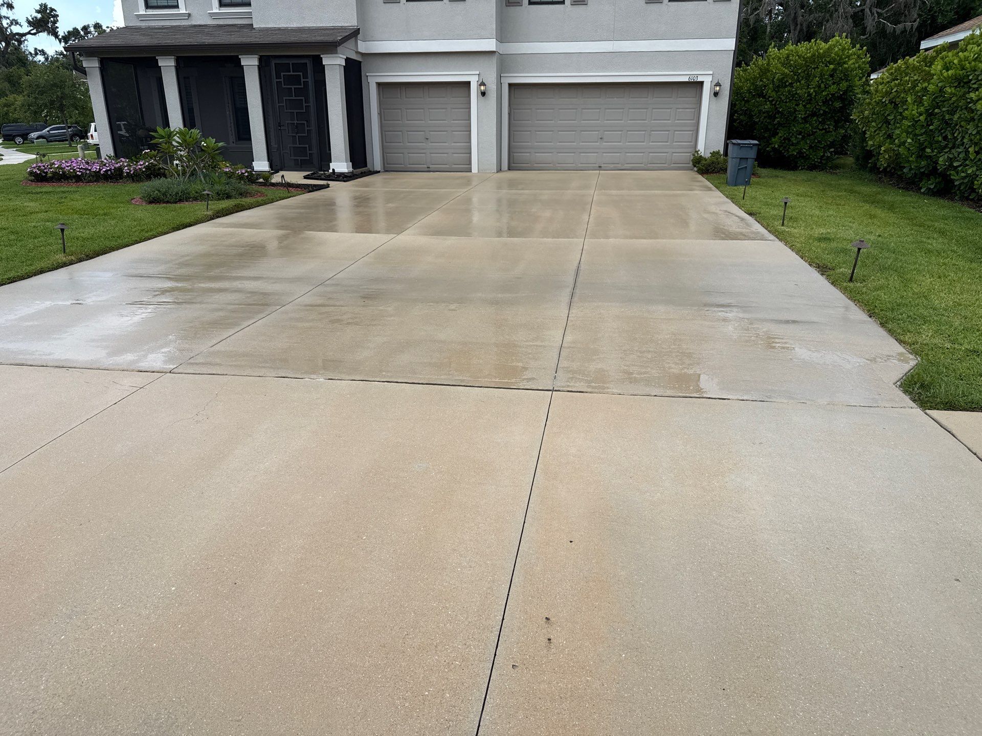 Large Corner Lot Concrete Cleaning in Old Mill Preserve – Palmetto, FL by Sunshine AquaWash