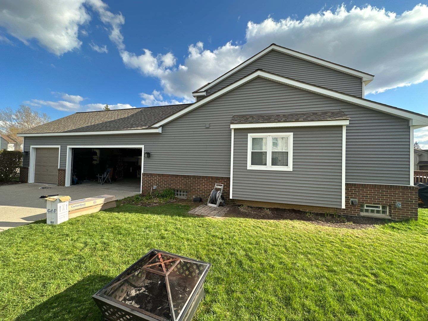 Siding Replacement using Certainteed Classic Restoration D4 by 180 Contractors