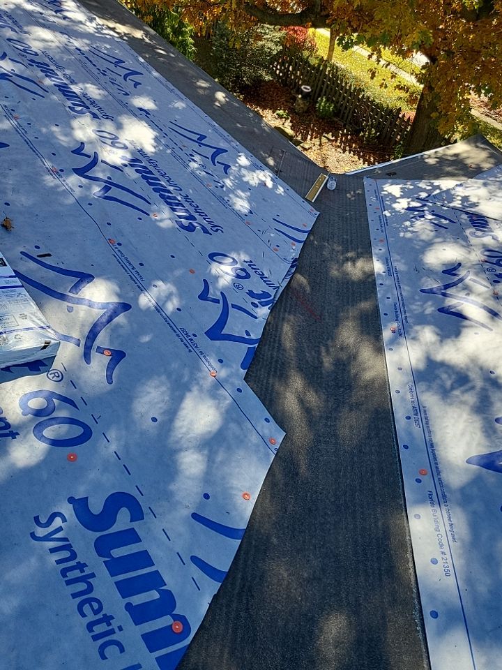 ATLAS PINNACLE COLOR: SCOTCHGARD BLACK SHADOW DRIP EDGE: WHITE by Eagle Eye Roofing