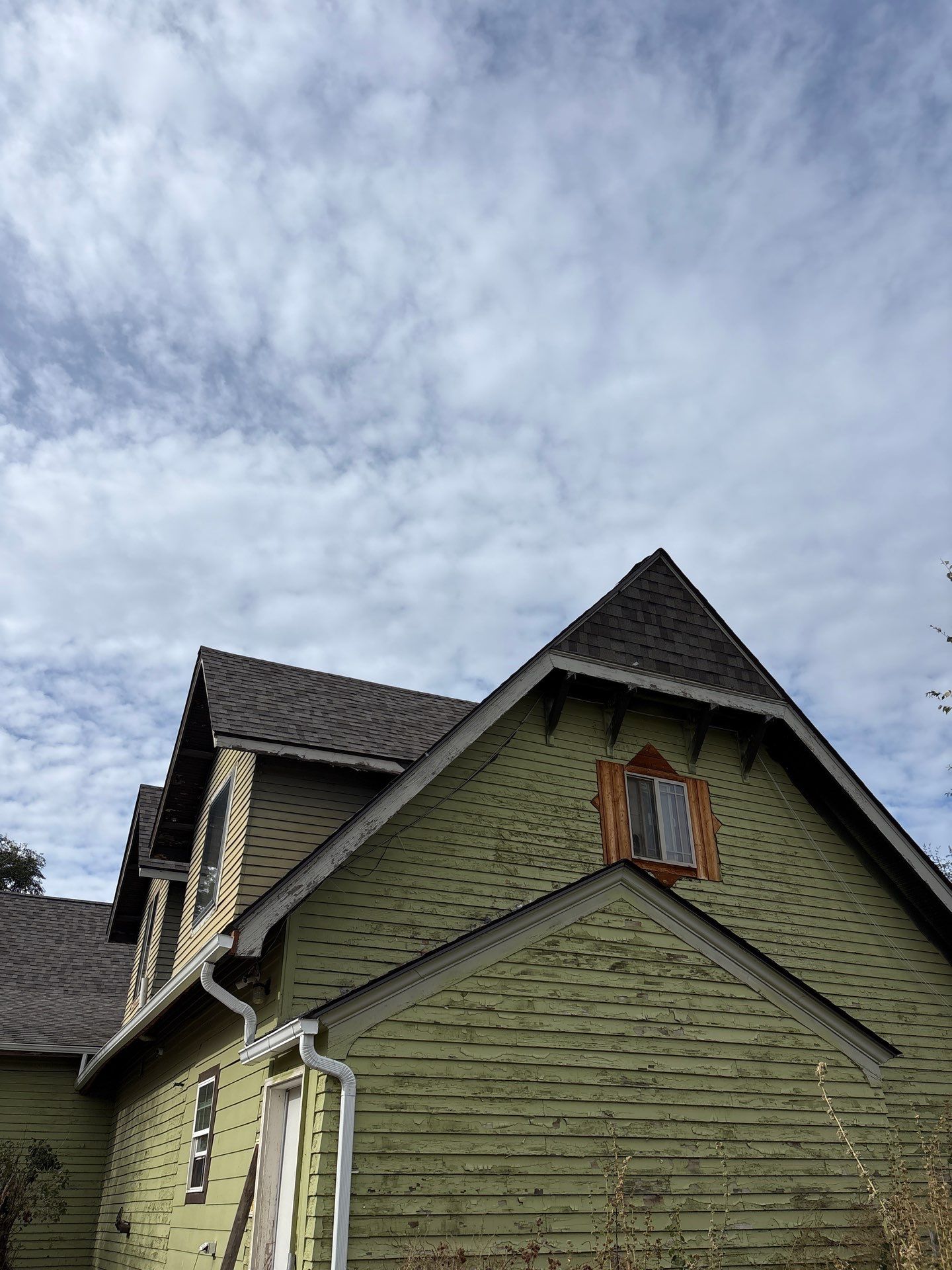 Owens Corning Architectural Shingle Roof Replacement in Havre, MT by KQC Roofing