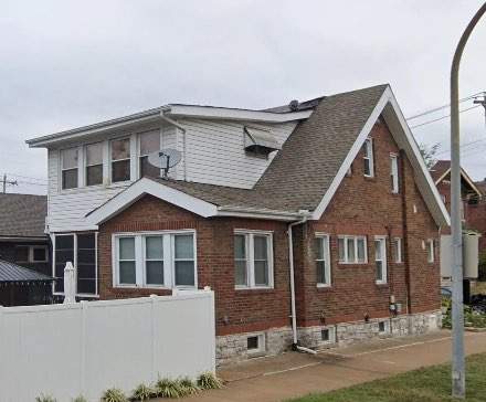 Metal Siding Replacement – St. Louis, MO by Legendary Services Company LLC.