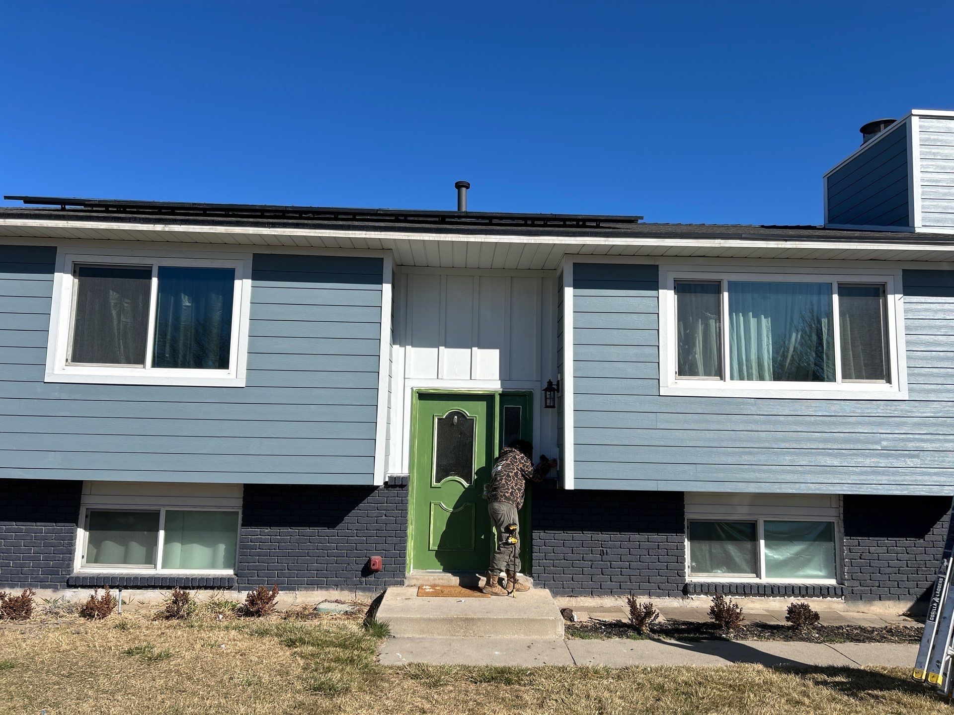 Orem | Beautiful Hardie Lap with B&B Accent | Boothbay Blue by Ideal Siding Utah
