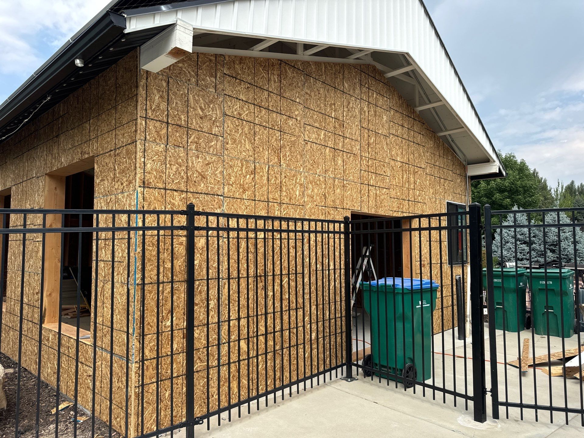 Highland | Modern Farmhouse Board & Batten | Arctic White & Black by Ideal Siding Utah