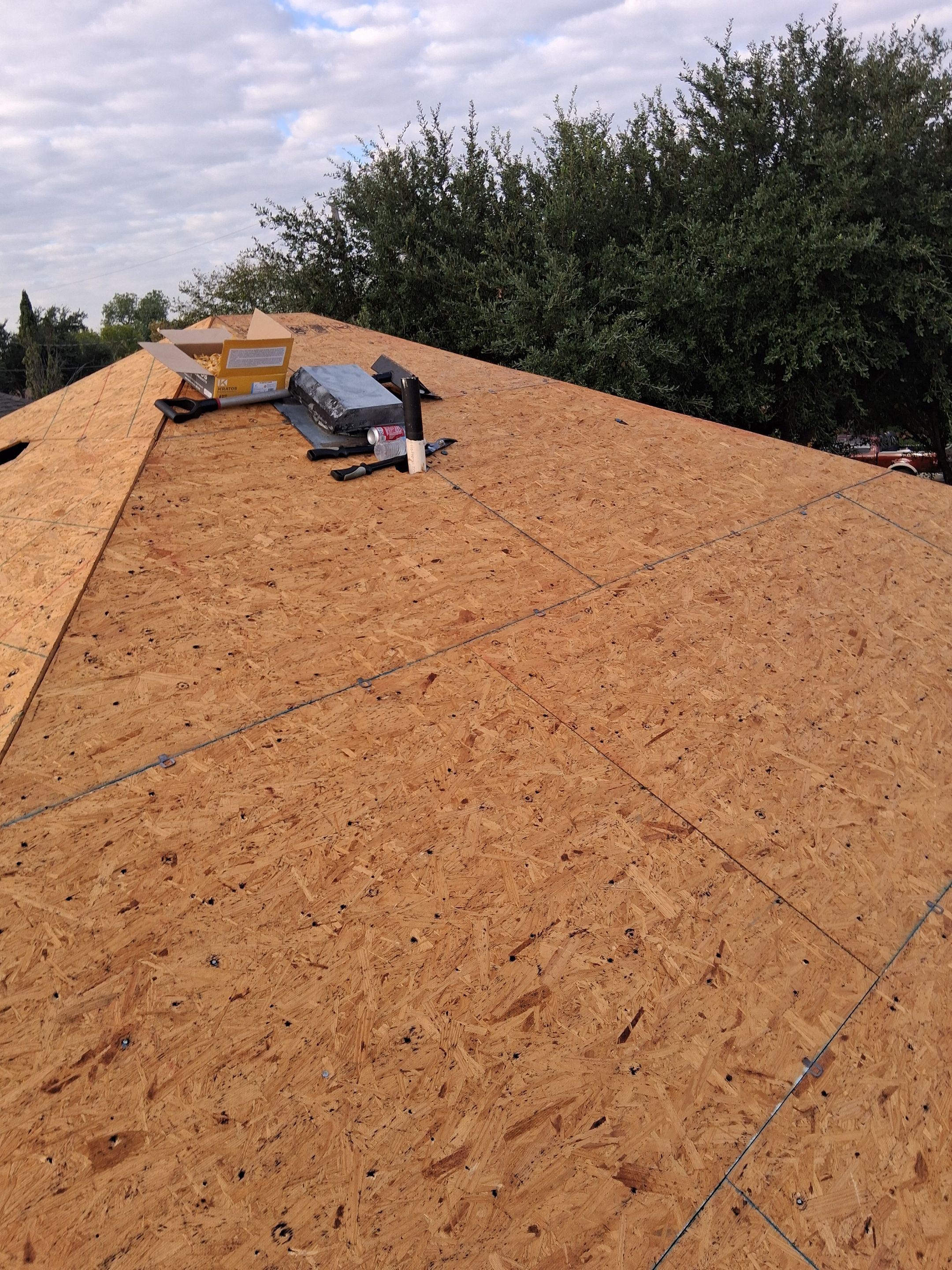 GAF Natural Shadow Charcoal  by Top Sun Roofing