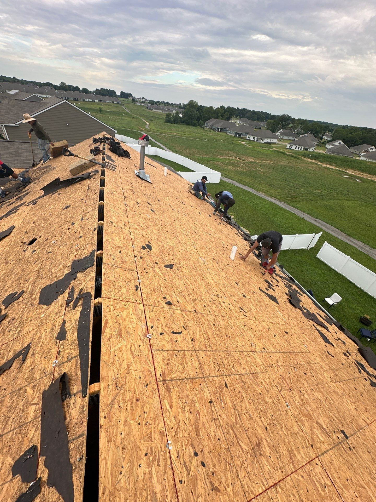 Residential Roofing Installation using Gaf Timberline HDZ Weathered Wood by Undersun Roofing 