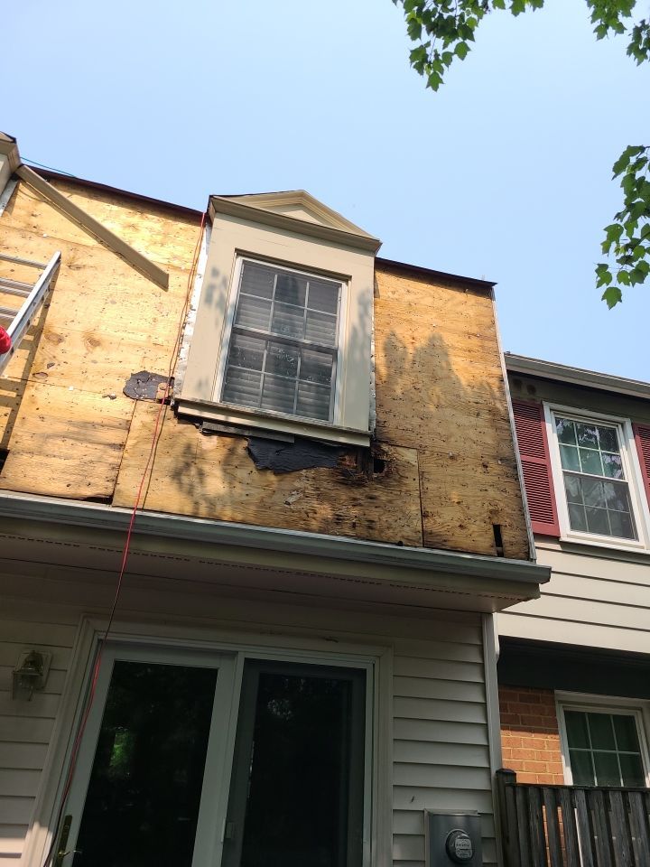 Alexandria - Certainteed Landmark Weathered Wood Shingles by RM Banning, Inc.