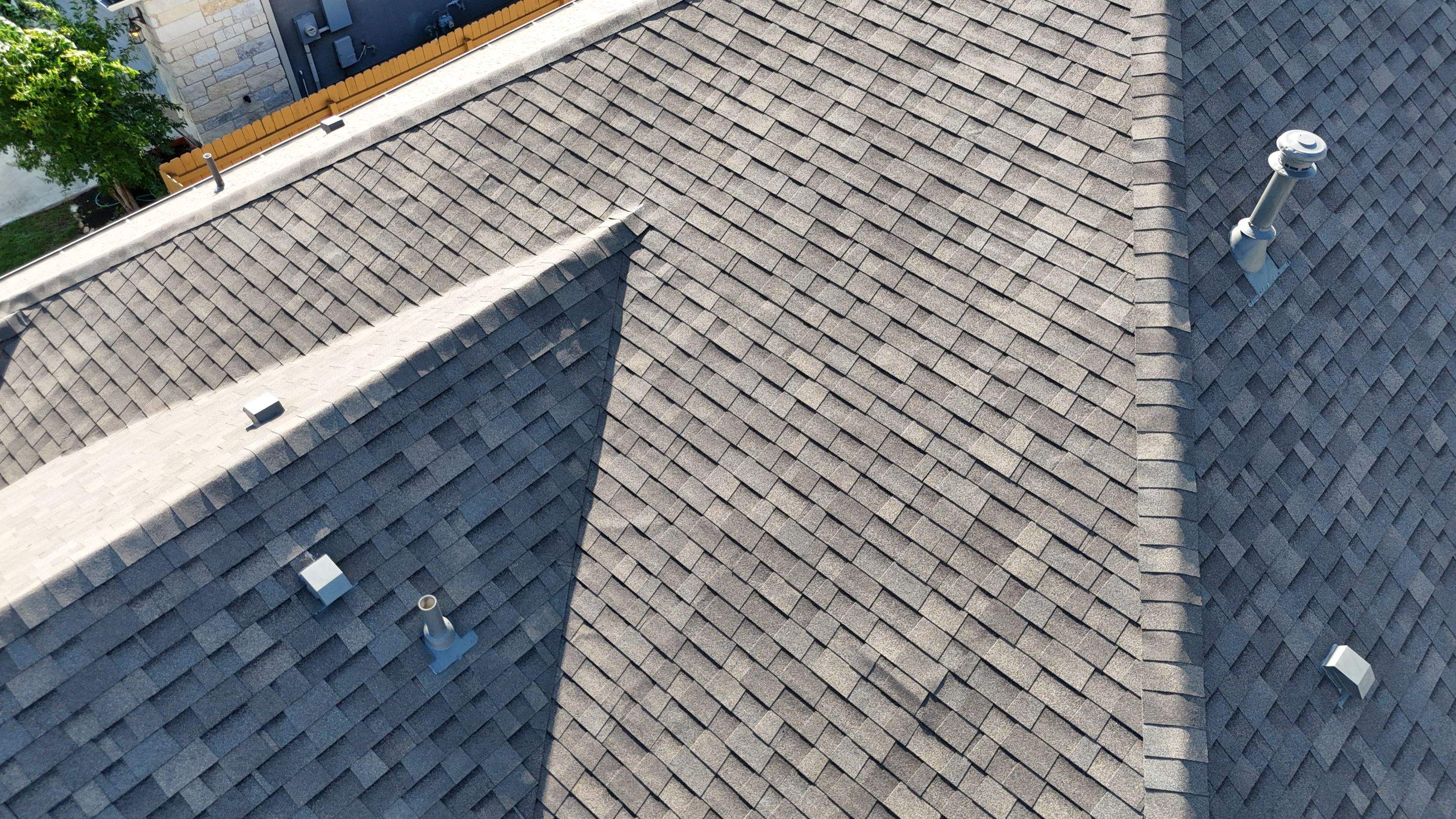 Weathered Wood - Malarkey Vista by RoofsOnly.com