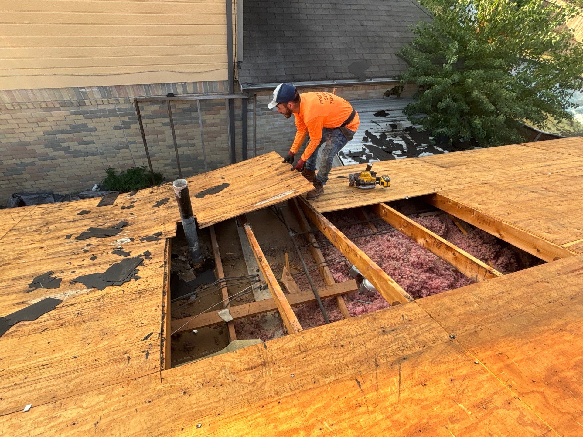 Roof Replacement in Ashcreek, Houston TX by Roof Repair Company