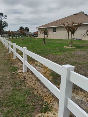 Vinyl Ranch Rail in North Port