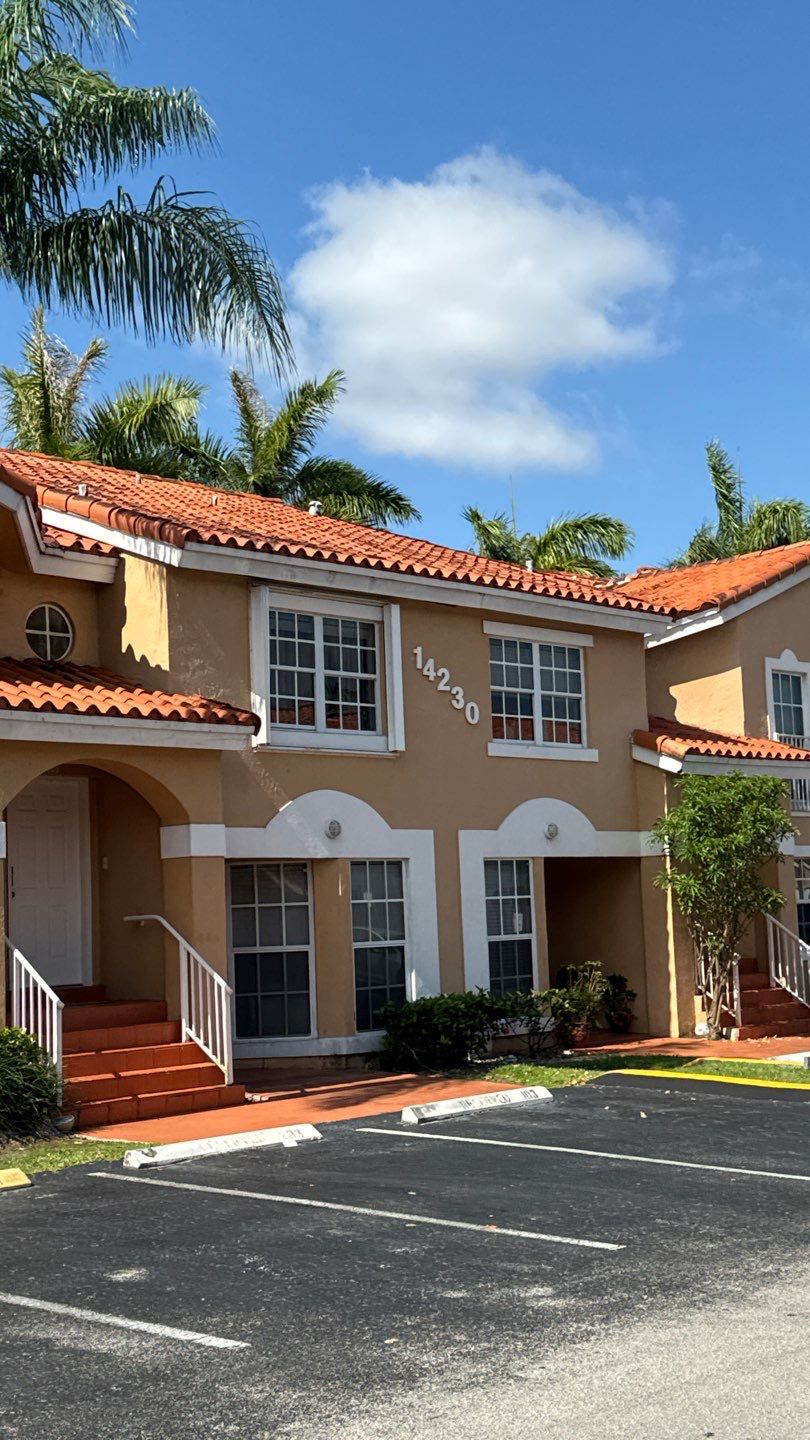 SIENNA VILLAS CONDO - BLDG 14230 by Souffront Construction & Engineering